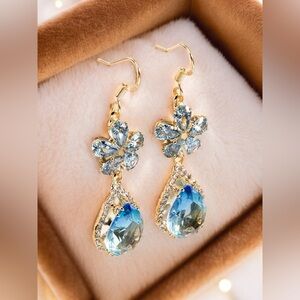- 18K GP blue zircon Dangle earrings